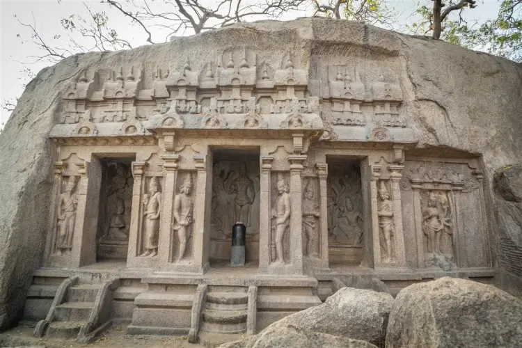 Trimurti-Cave Temple